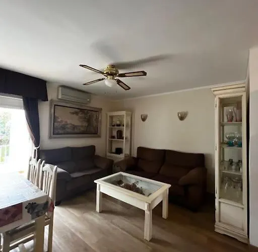 Acogedor En アパート デニア