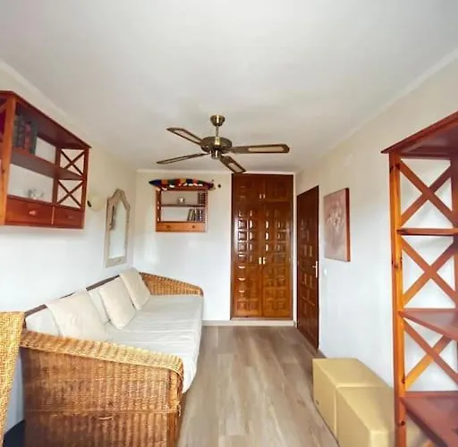 Acogedor En * デニア